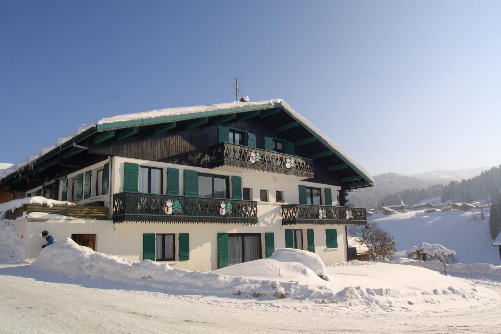阿尔卑斯花卉小屋酒店 莱热 外观 照片